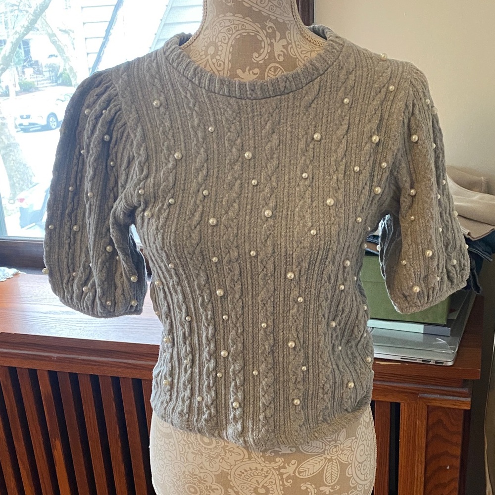 ZARA Pearl-Embellished Cable Knit Short Sleeve Sweater - Gray